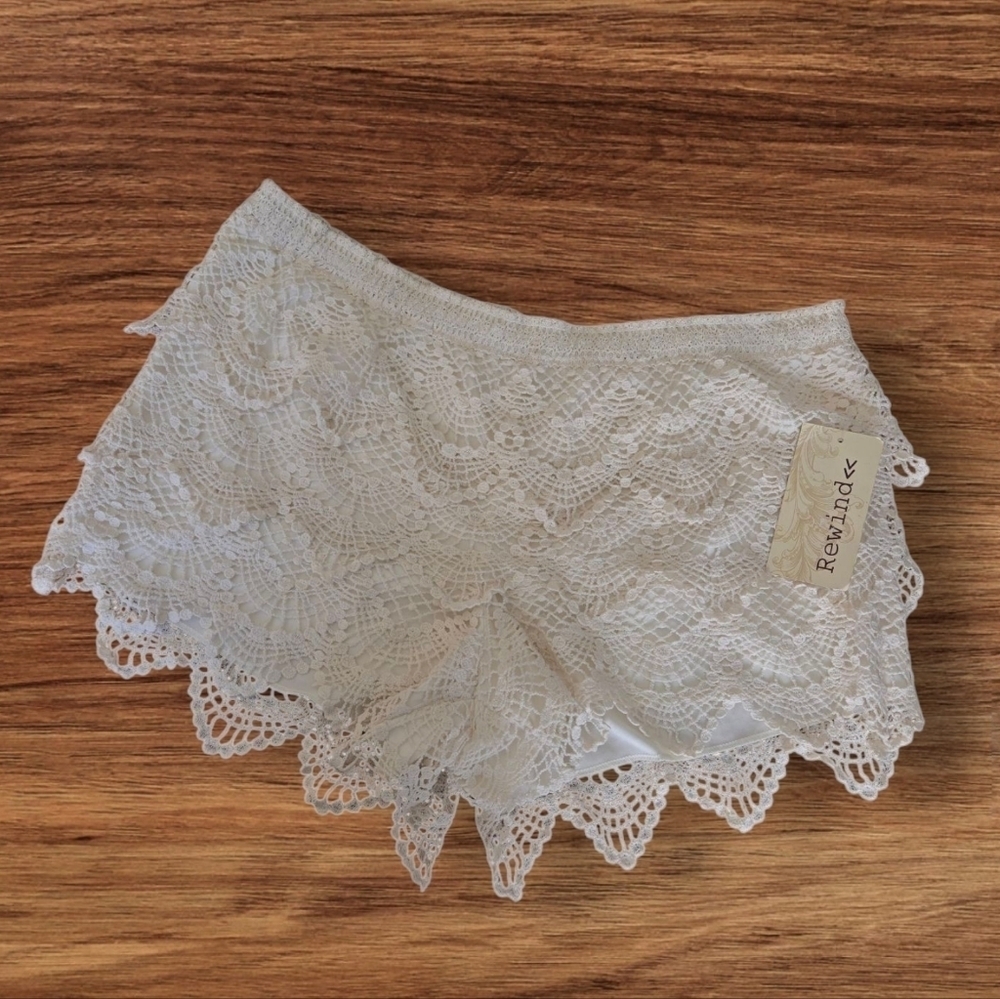 Rewind Cream Crochet Shorts
